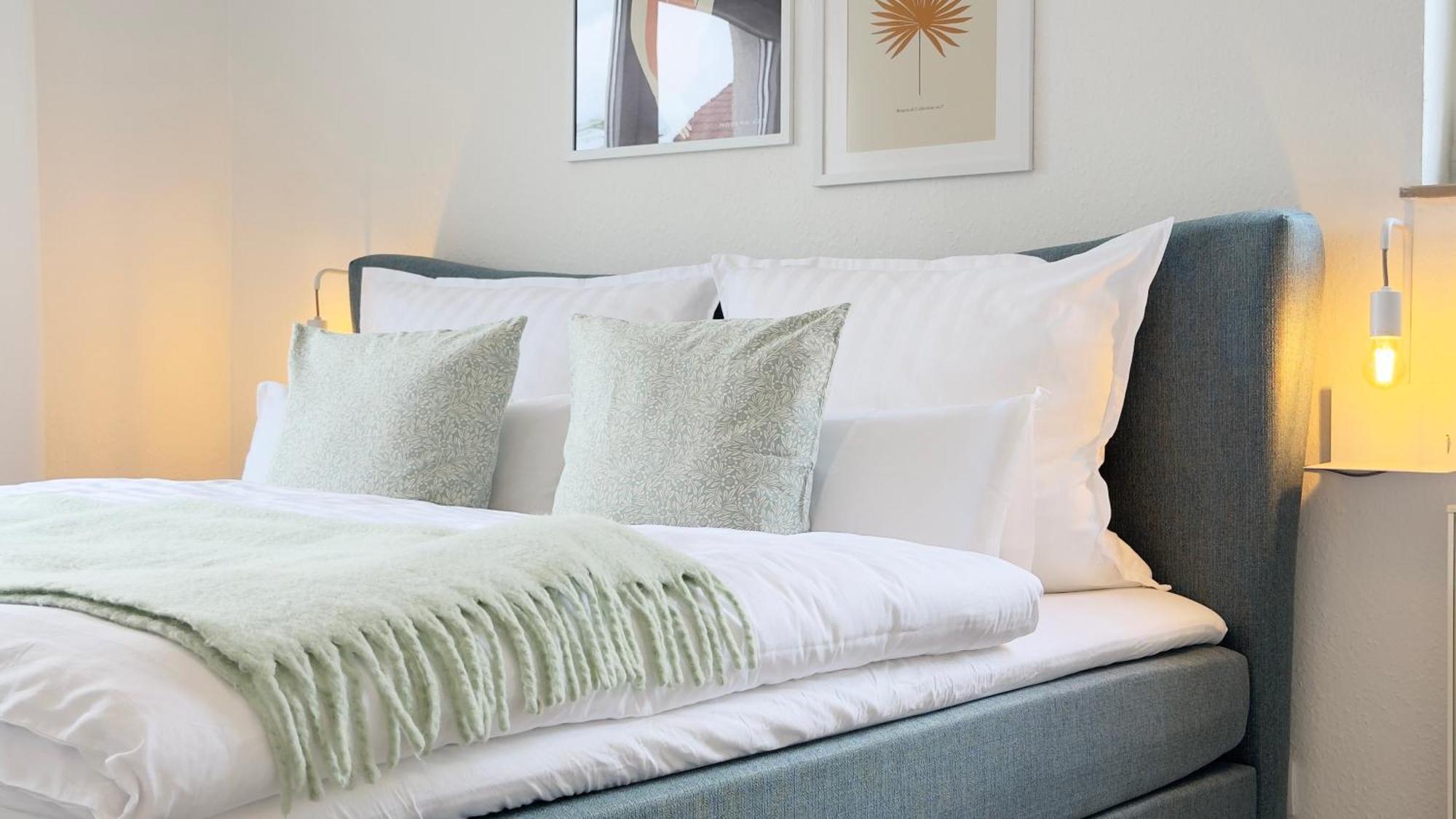 Fewo Am Park - 4P, Boxspringbett, Balkon, Smarttv, Gesundbrunnen, Familienfreundlich ハレ エクステリア 写真