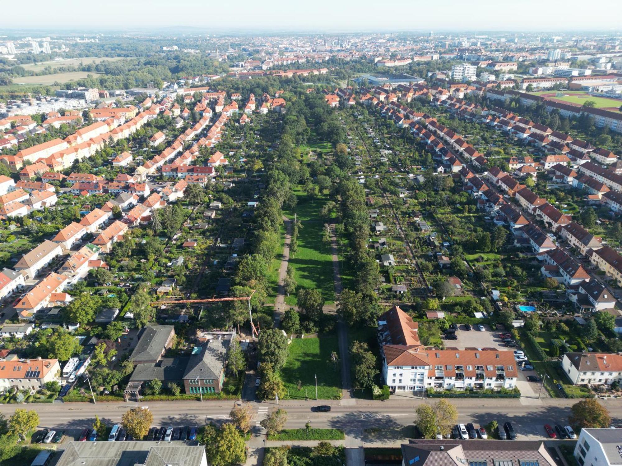 Fewo Am Park - 4P, Boxspringbett, Balkon, Smarttv, Gesundbrunnen, Familienfreundlich ハレ エクステリア 写真